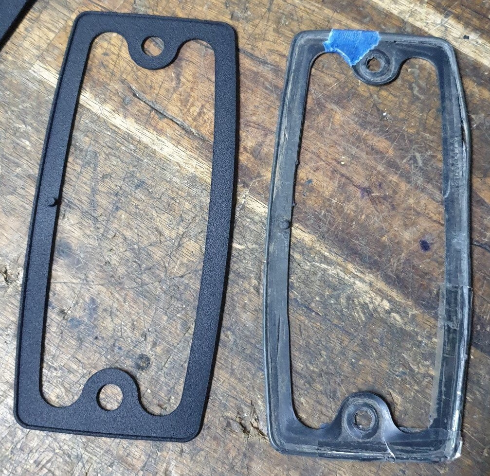 Tailgate Window Winder Gasket (Plastic) : suit VE/VF/VG/VH/VJ/VK/CL/CM