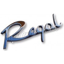 Reproduction "REGAL" Script Fender Panel Badge : suit AP5